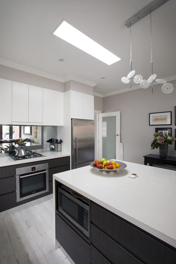 A well-lit kitchen thanks to the illume Skylight Alternative