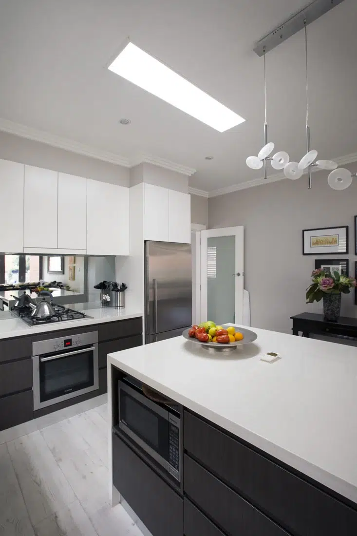 A well-lit kitchen thanks to the illume Skylight Alternative